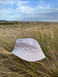 Seersucker lightweight adjustable buckets x Angus and Grace Go Golfing