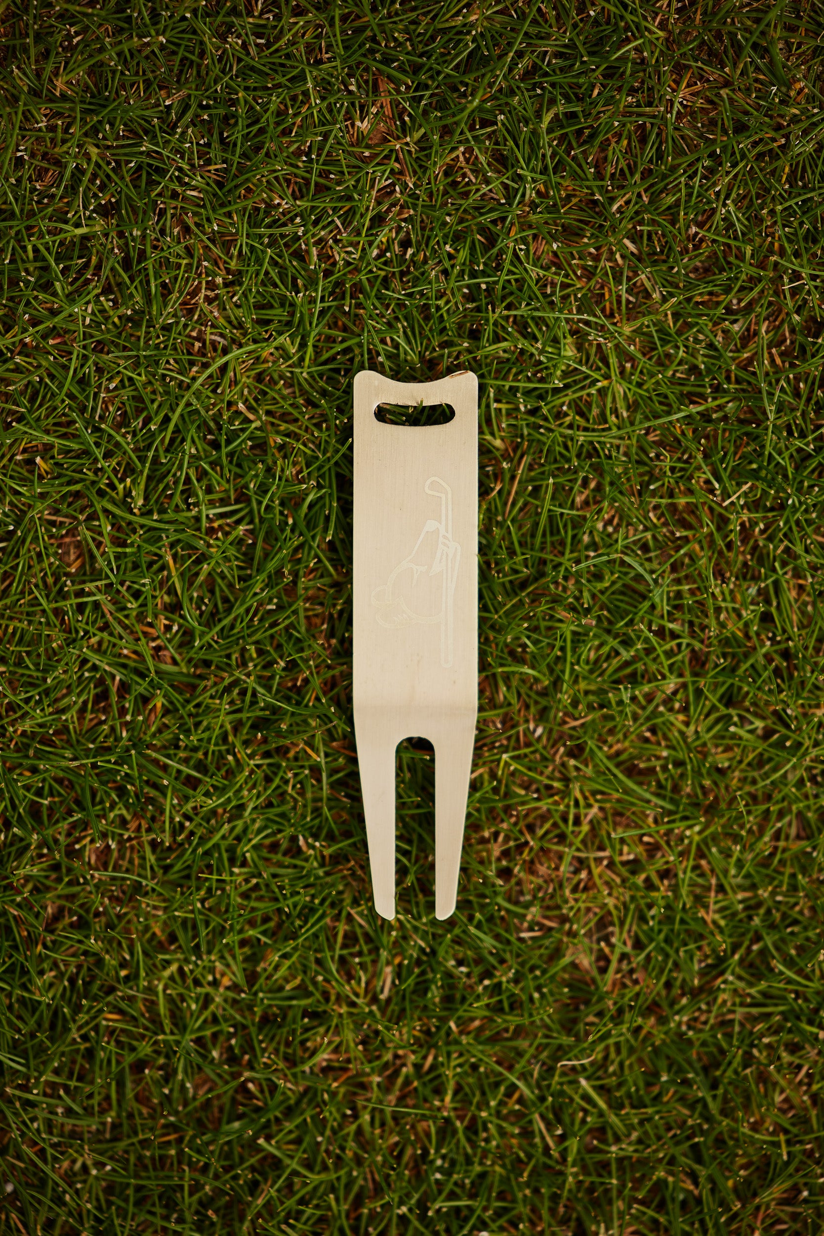 7 Mile Beach Divot tools